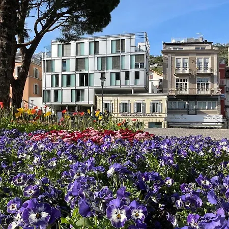 Kurhaus + Parking Мерано